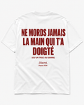 NE MORDS JAMAIS LA MAIN QUI T’A DOIGTÉ